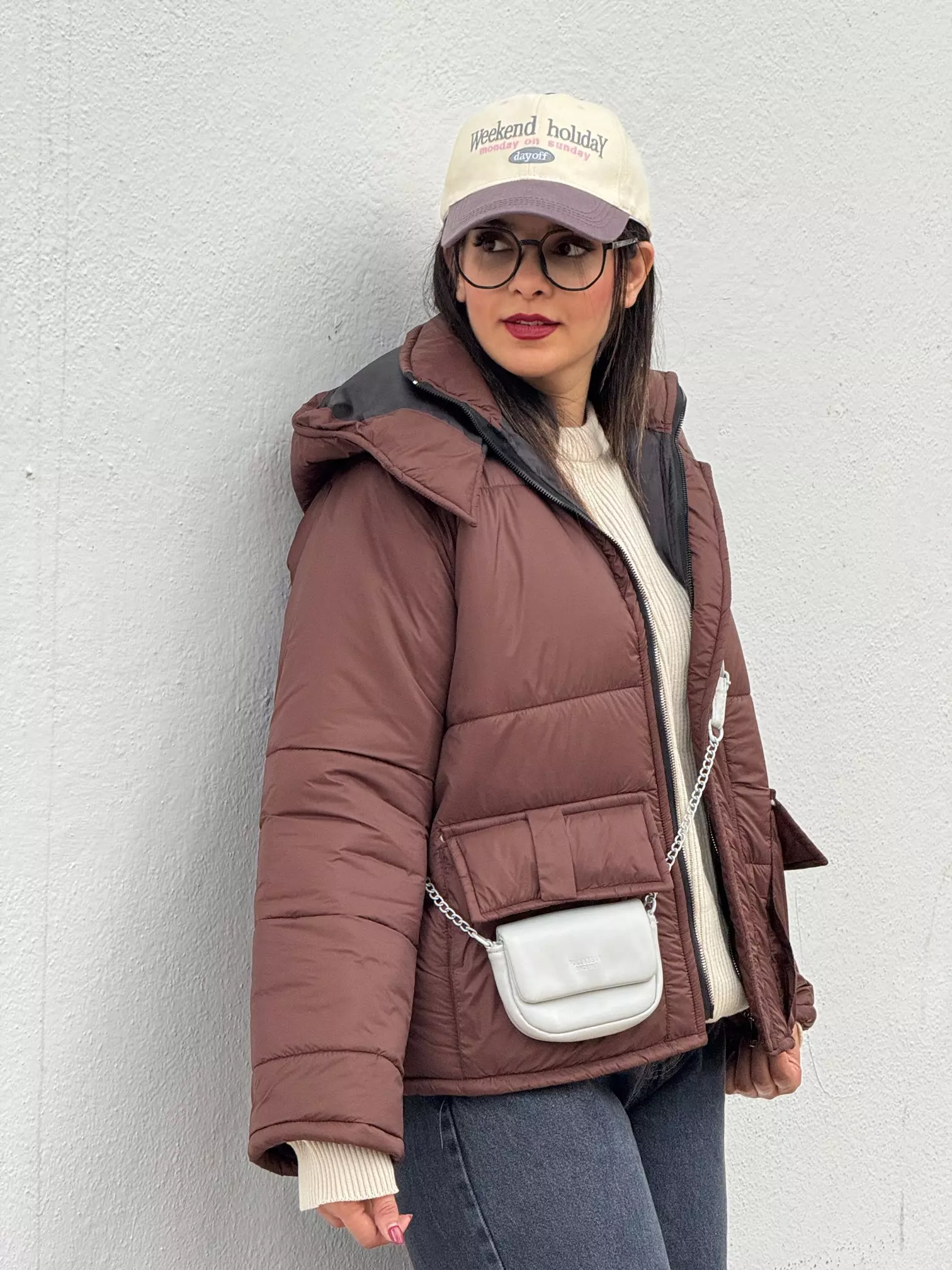 کاپشن کلاهدار کامیلا